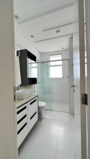 Apartamento quadra mar